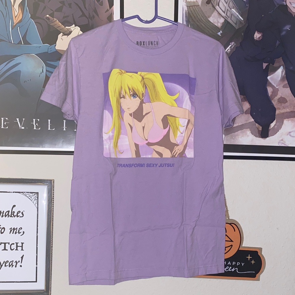 SOLD❌Naruto shirt boxlunch exclusive